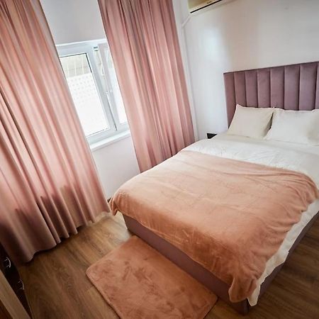 Queen Apartment Athenee Bukarest Kültér fotó