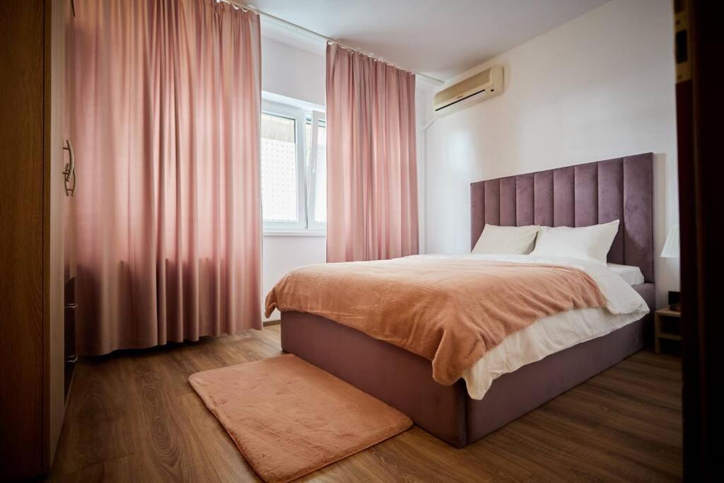 Queen Apartment Athenee Bukarest Kültér fotó